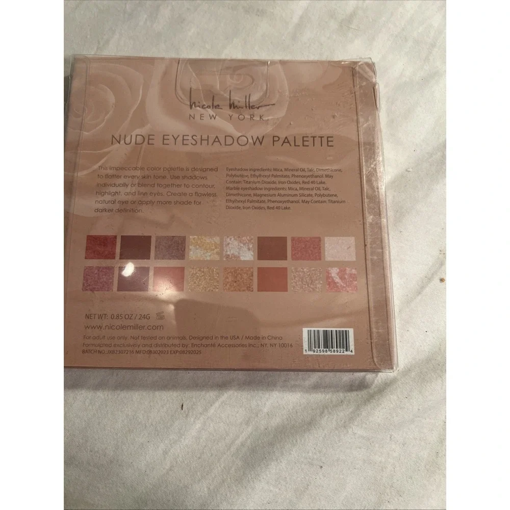 NEW Nicole Miller New York, Bare Beauty Nude Eyeshadow Palette - 16 Shades